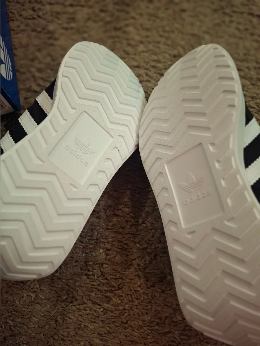 Brand New Adiidas Kids Black and White Velcro Stripe Sneakers Size 1.5